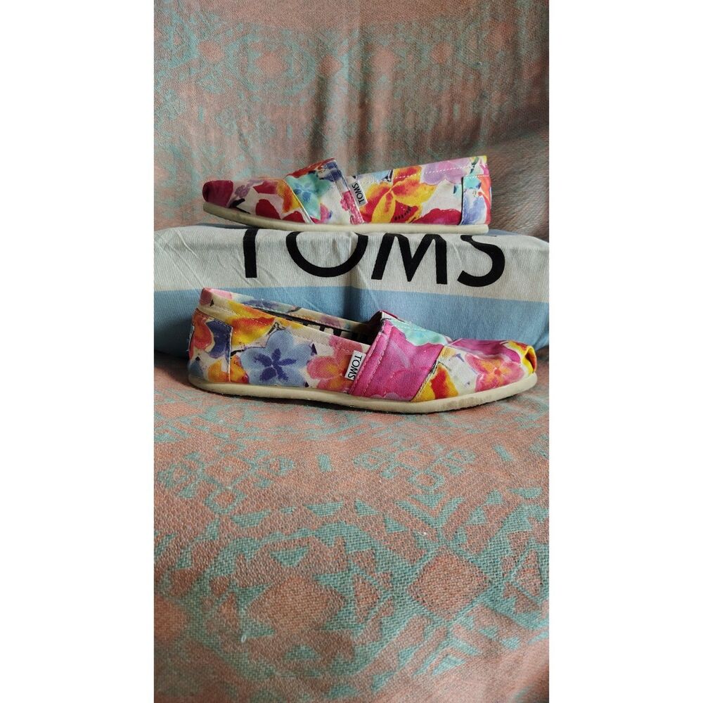 Toms Women's Classics Corbel Floral‎ Print Size 8.5 Flats